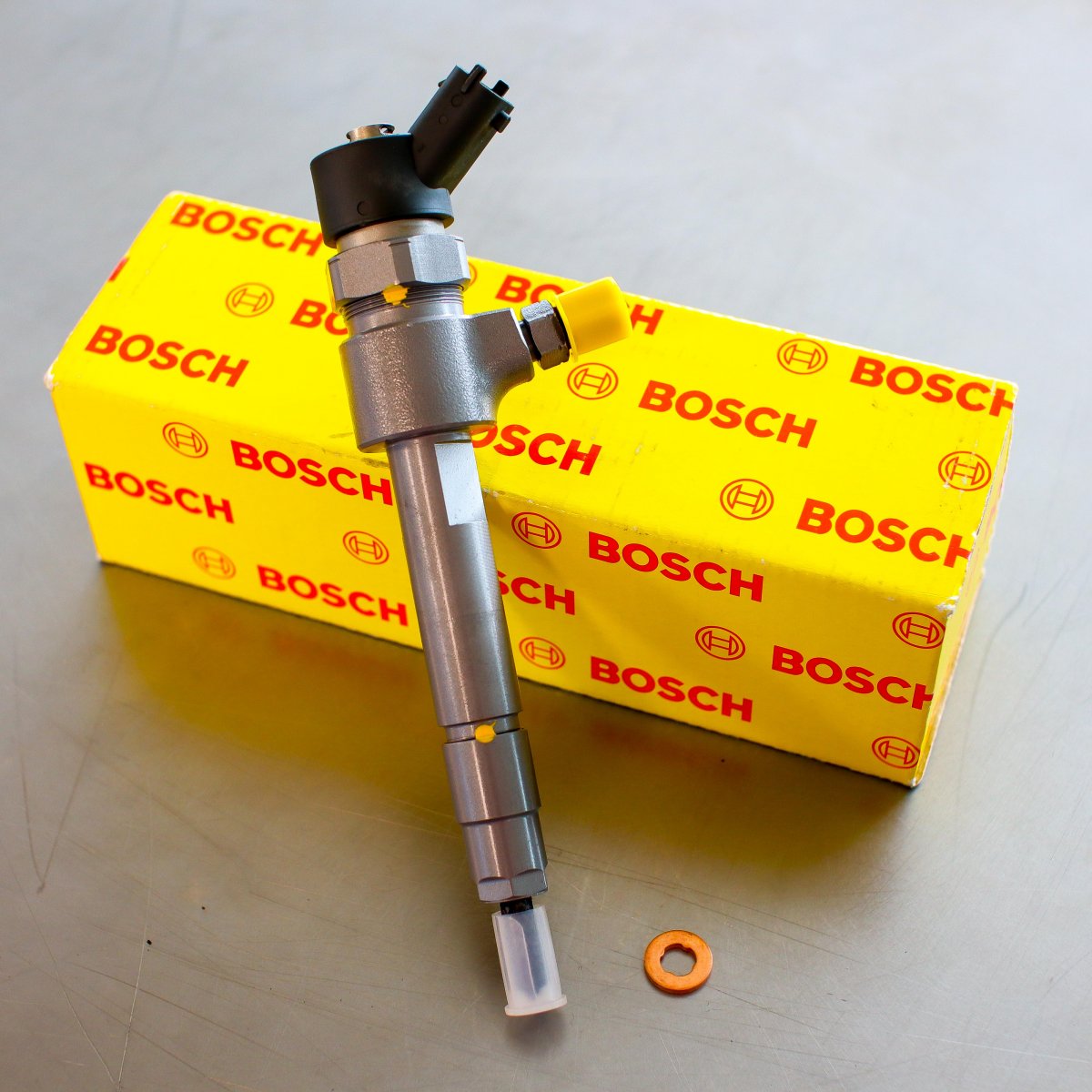 Wtryskiwacz Bosch po regeneracji przygotowany do nadania do serwisu z gwarancją w korzystnej cenie